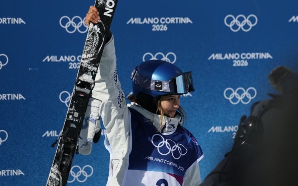 五金收官!谷爱凌李方慧包揽自由式滑雪女子U型池冠亚军