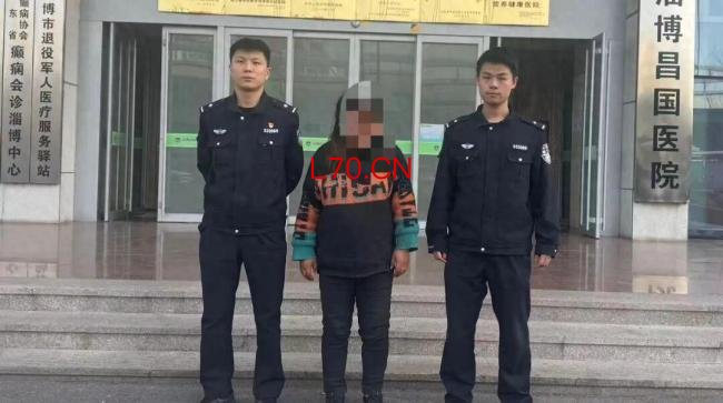 女子疑遭碰瓷报警被拒500元私了