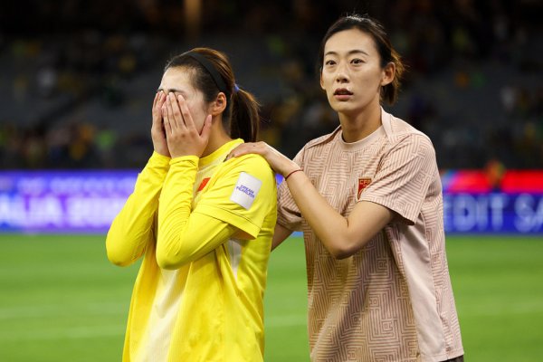 业余? 27岁女足国门屡失误+连丢4球! 12天内从亚洲杯到亚冠连场梦游